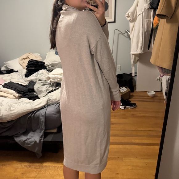 Aritzia sweater dress in light grey with mock neck - Picture 5 of 5
